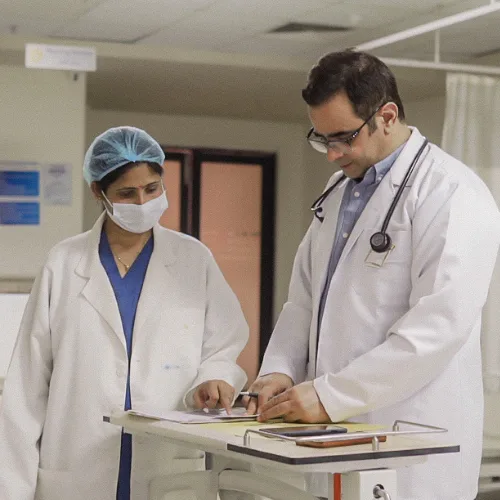 Dr. Saurabh Vashishtha, Consultant Nephrologist, Renacare